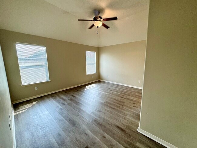 Building Photo - 19703 Billineys Park Dr