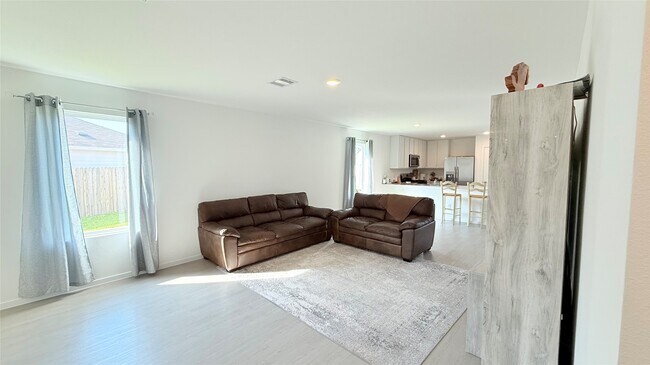 Building Photo - 21307 Bianchi Ct