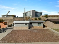 Building Photo - 1015 N Clark Dr