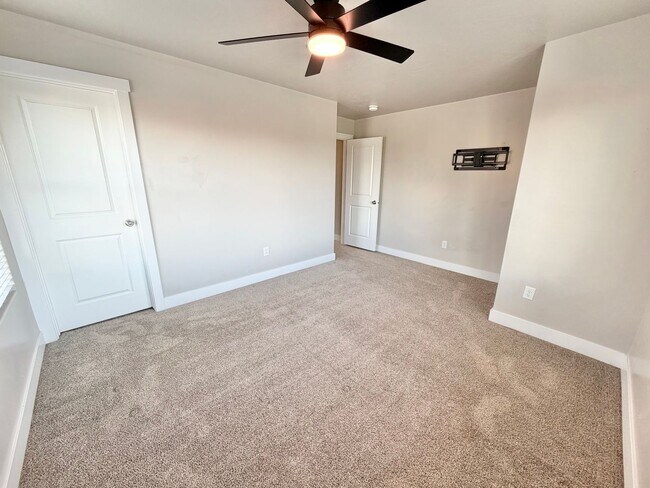 Building Photo - 5973 S Kastra Ln