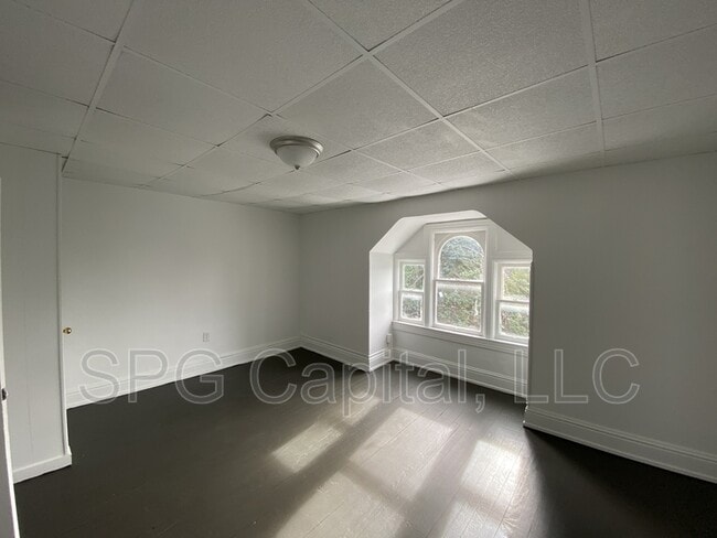 Building Photo - 871 Madison Ave