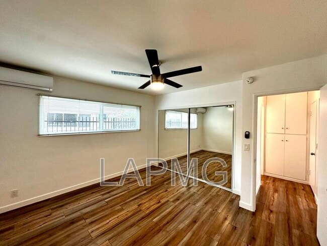 Building Photo - 5721-5723 Tilden Avenue