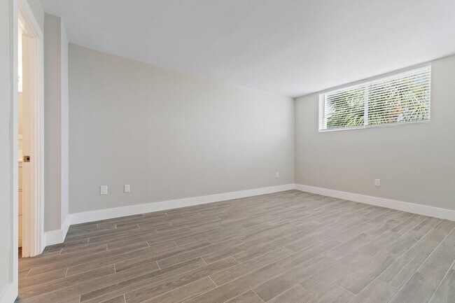 Building Photo - 108 Paradise Harbour Blvd