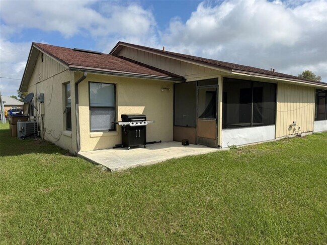 Building Photo - 638 Royalty Ct