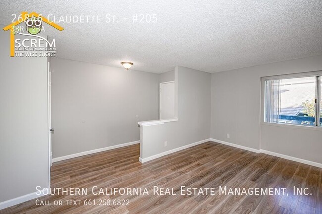 Building Photo - Updated Three Bedroom Condo in Santa Clarita