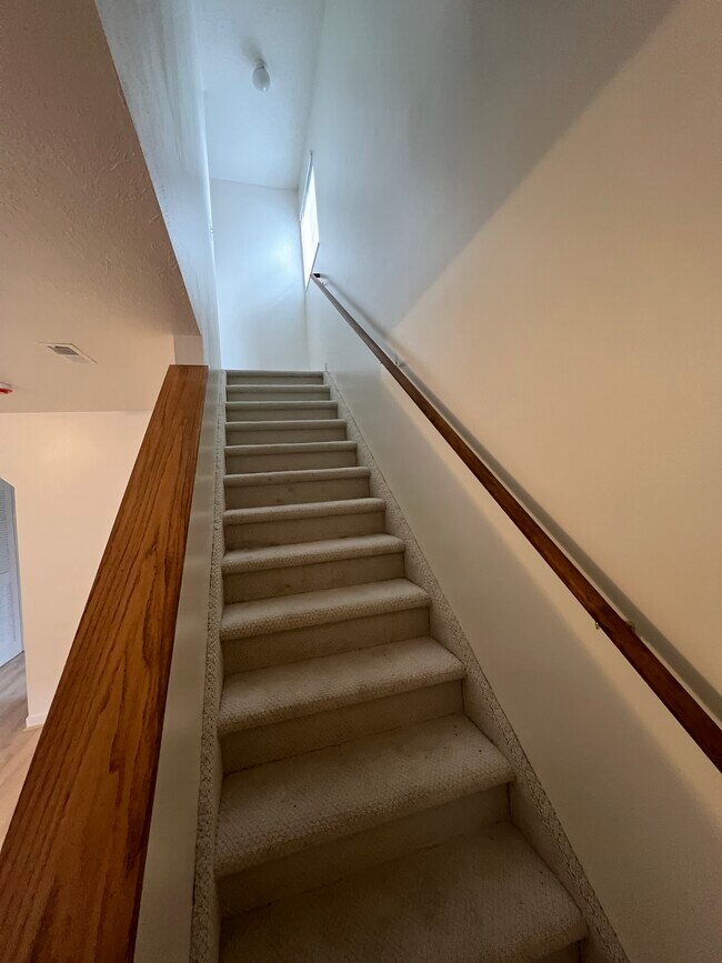 Stairs - 1650 Talon Dr