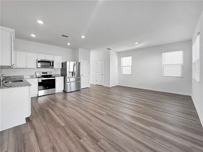 Building Photo - 3527 Condor Ct