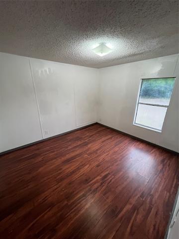 Building Photo - 541 Simmons Dr