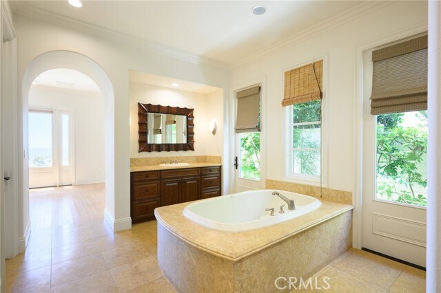 Building Photo - 10 Dunes Bluff