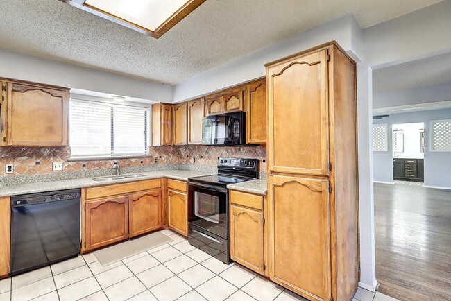 Building Photo - 7034 Powderhorn Ct
