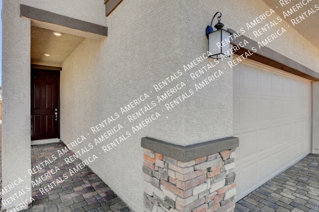 Building Photo - 6820 Calvitero St