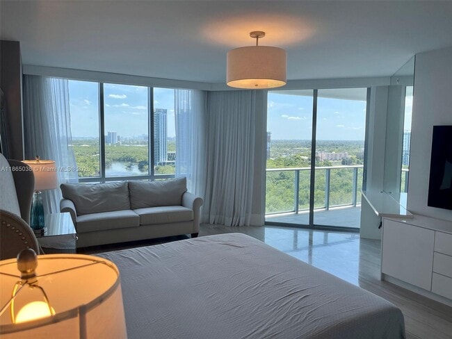 Building Photo - 17111 Biscayne Blvd