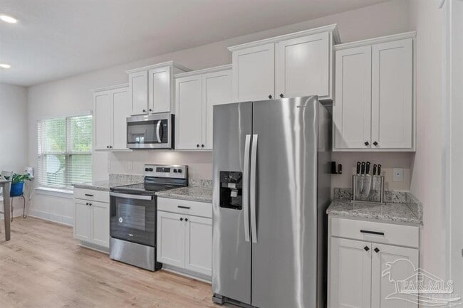 Building Photo - 10992 Coues Dr