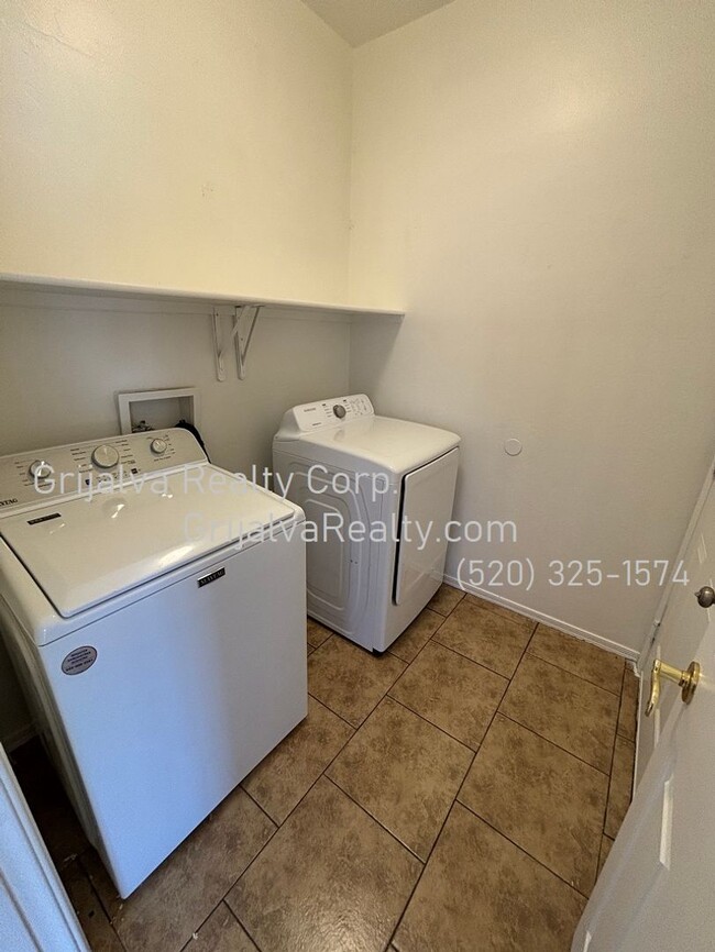 Building Photo - Charming 4-Bedroom, 2 Bath Rancho Sahuarit...