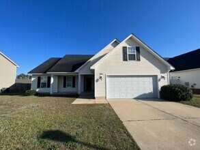 Building Photo - Beautiful 3 Bed Ranch with Fenced Backyard
