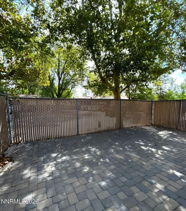 Building Photo - 1319 Powell Ln