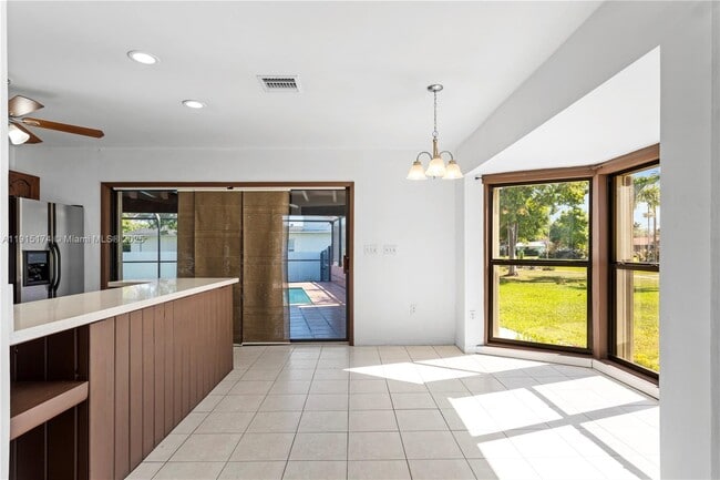 Building Photo - 10605 SW 112th St