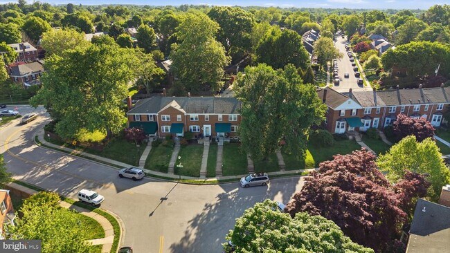 Building Photo - 6467 Blenheim Rd