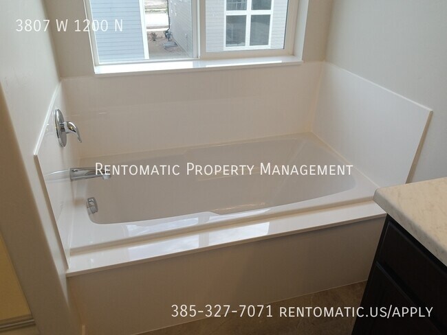 Building Photo - 3807 W 1200 N