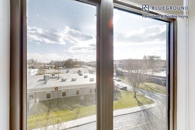 Building Photo - 20 4th Ave