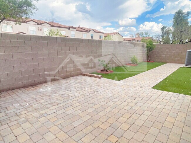 Building Photo - 51 S 57th Pl