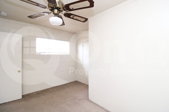 Building Photo - 16 1/2 South 81st Street