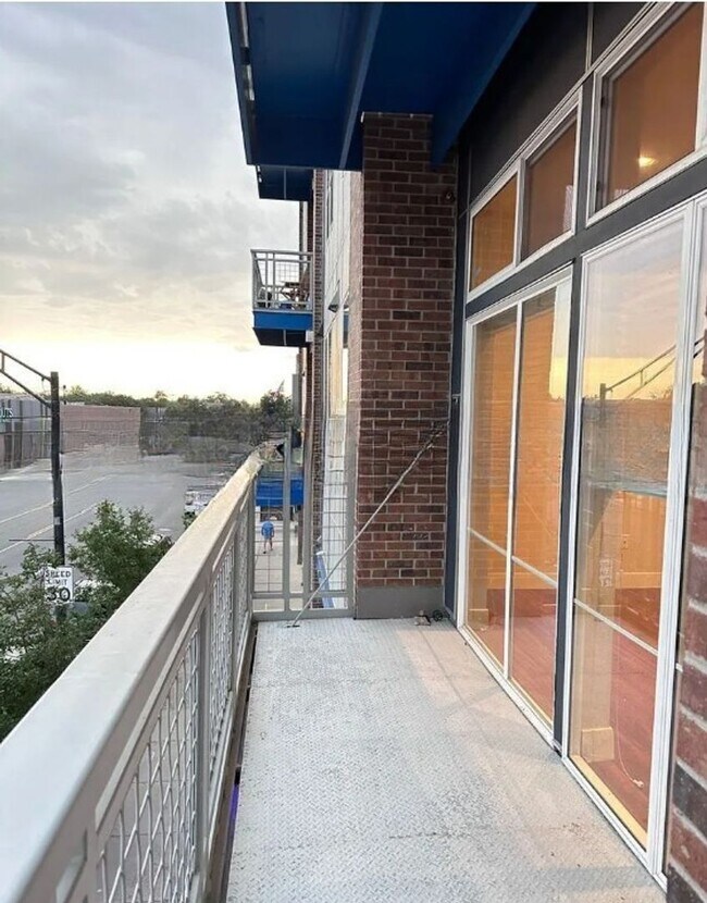 Building Photo - Long Realty & Property Management - Bluepr...