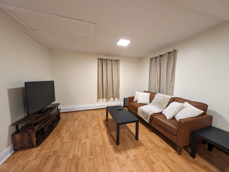 Building Photo - 4 Legassie St