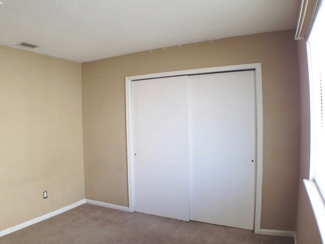 Building Photo - 5436 Chatham Lake Dr