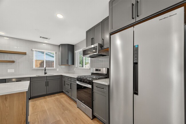 Building Photo - 11742 N Little John Cir