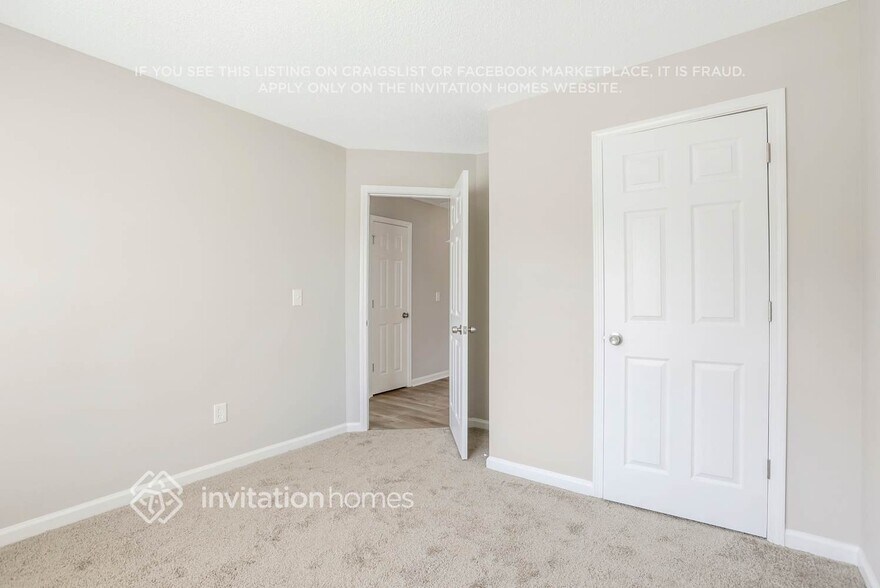 Building Photo - 5301 Sweetsprings Ln SW