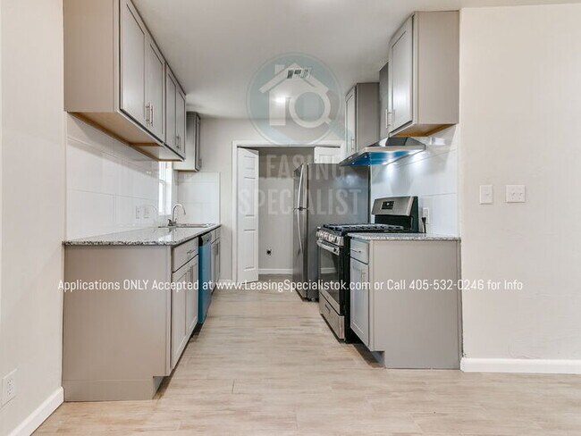 Building Photo - Charming Mid Norman 3 Bed 2 Bath Home!