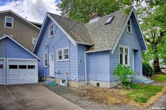 Building Photo - 1762 NW Harrison Blvd