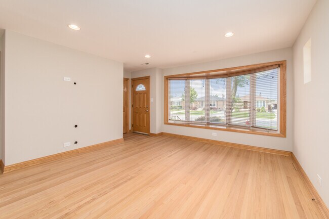 Building Photo - 4429 Opal Ave
