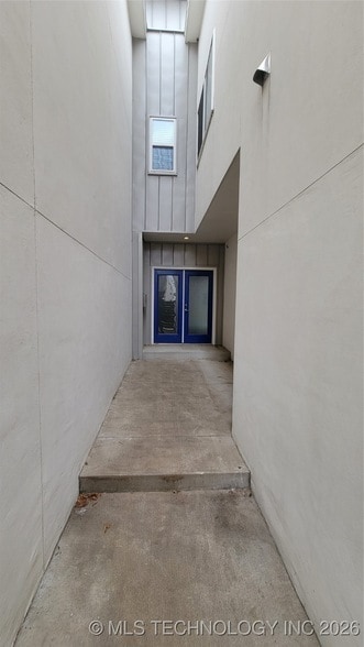 Building Photo - 1430 S Quincy Ave