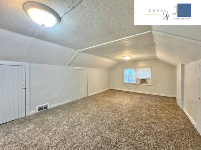 Building Photo - 7208 Lydia Ave