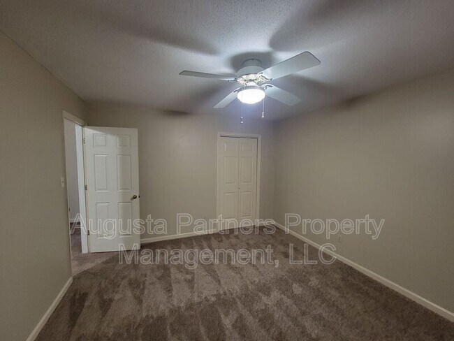 Building Photo - 4768 Red Leaf Ct