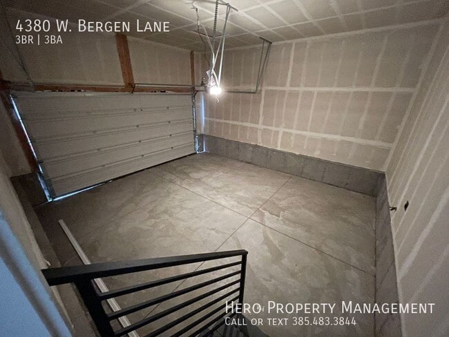 Building Photo - 4380 Bergen Ln