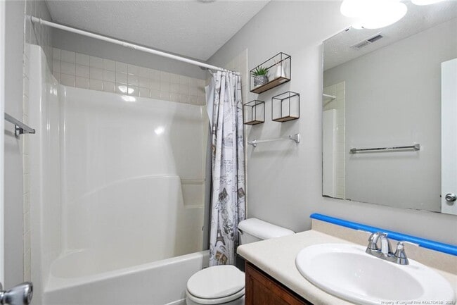 Building Photo - 118 Gait Ct