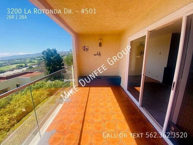 Building Photo - 3200 La Rotonda Dr