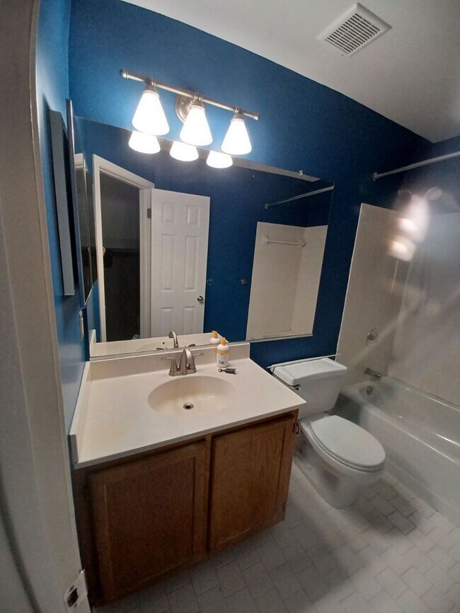 Building Photo - 8028 Valleys Crest Ct