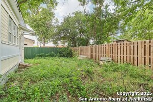 Building Photo - 109 Paso Hondo St