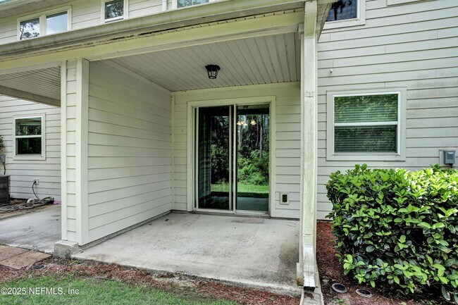 Building Photo - 409 Richmond Dr