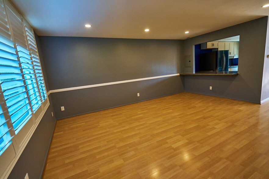 Building Photo - 3520 Maricopa St