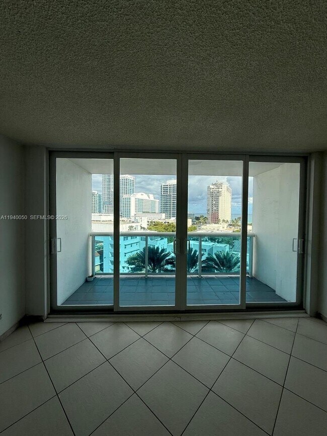 Building Photo - 6770 Indian Creek Dr