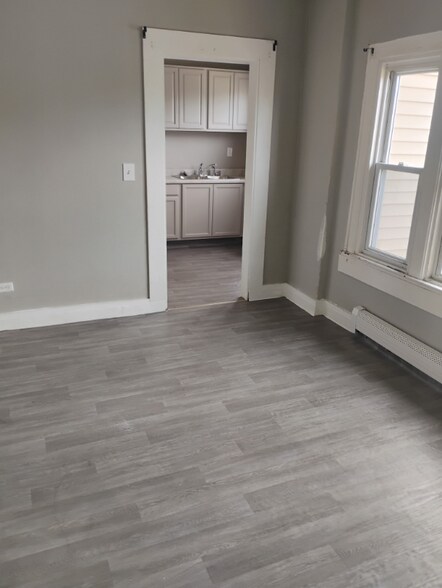 Building Photo - 320 Percy St