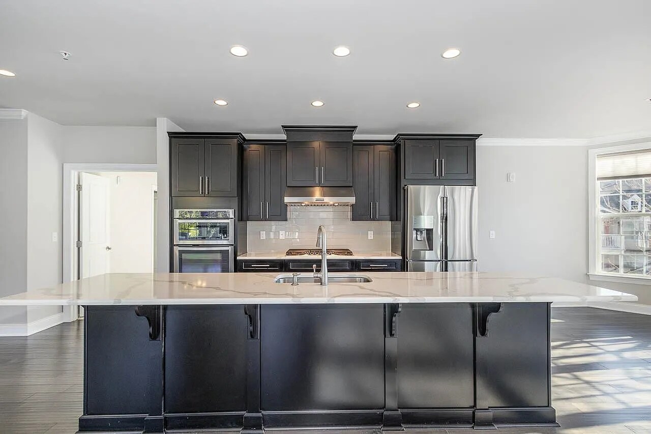 Kitchen - 10420 Sablewood Dr