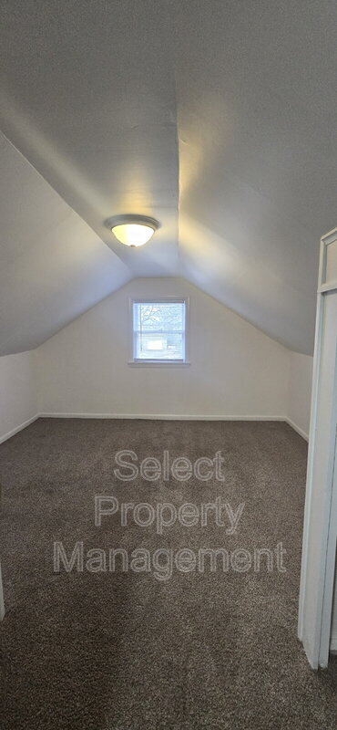 Building Photo - 7006 Elzey St