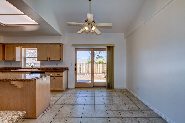 Building Photo - Home for Rent in Prescott Valley!