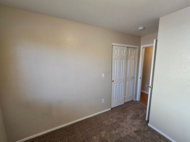 Building Photo - Charming 3 Bedroom, 2 Bath Home with Large...